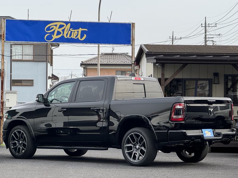 ダッジ ラム ピックアップ ブラックアビアランスPKG 4WD 新車並行車
